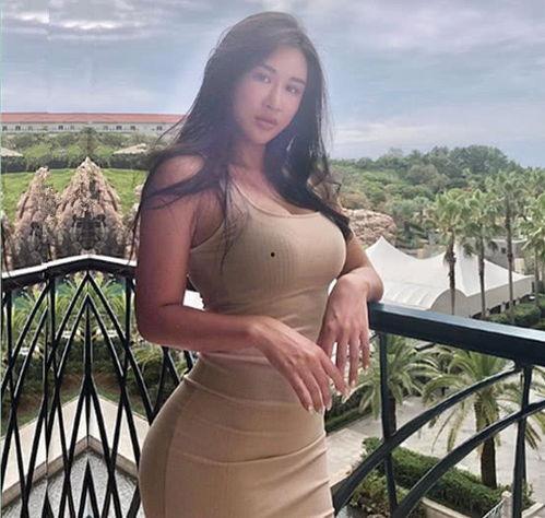 腿好了脸丑的女网红,腿美脸丑女网红的蜕变传奇”